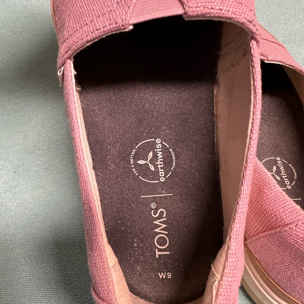 Toms Dusty Rose Canvas Slip-On Shoes platform sole Love Give logo leather trim - Picture 8 of 11